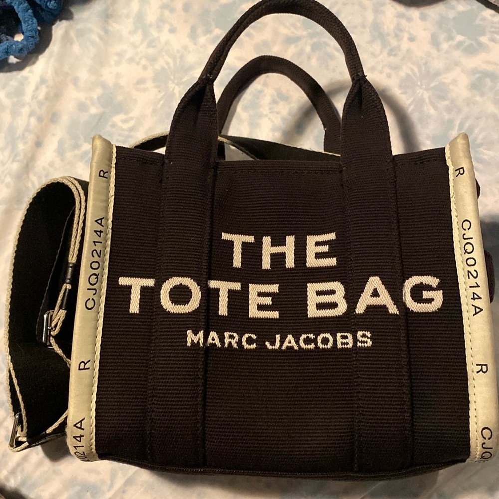 Marc Jacobs the tote bags (small)